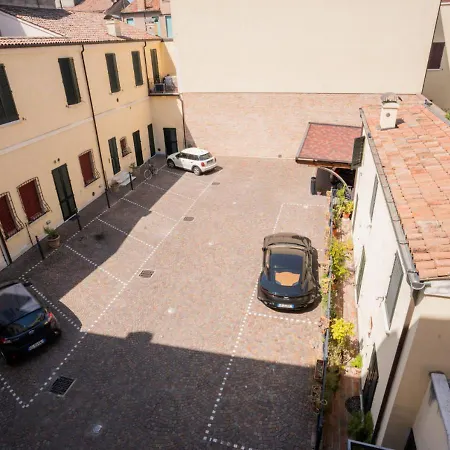 Mansarda Colombo - Car Parking Ferrara