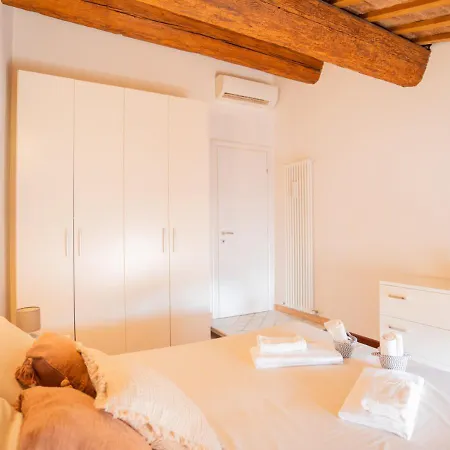 Mansarda Colombo - Car Parking Apartamento