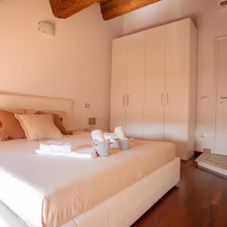 Mansarda Colombo - Car Parking Apartamento *