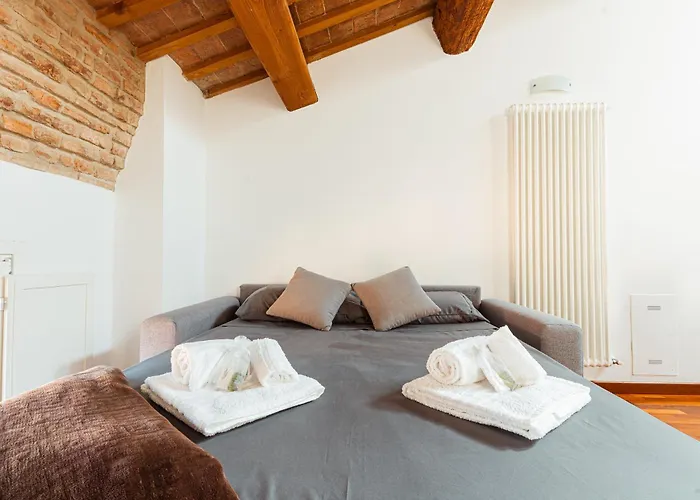 Apartment Mansarda Colombo - Car Parking